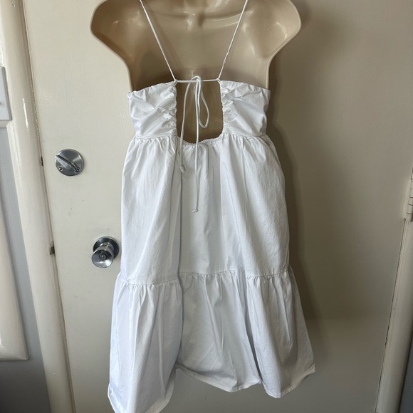 Elegant White Spaghetti Strap Dress size Medium - Picture 8 of 8